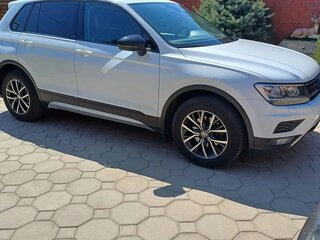 2019 Volkswagen Tiguan II, белый, 1850000 рублей, вид 2