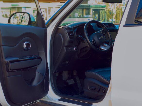 2018 Kia Soul II Рестайлинг, белый, 2000000 рублей - вид 4