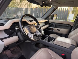 2021 Land Rover Defender 110 II, чёрный, 7300000 рублей, вид 5