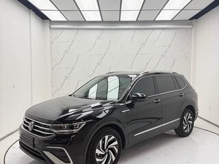 2023 Volkswagen Tiguan L II Рестайлинг (China Market), чёрный, 2310000 рублей, вид 4
