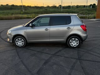 2011 Skoda Fabia II Рестайлинг, серый, 550000 рублей, вид 4
