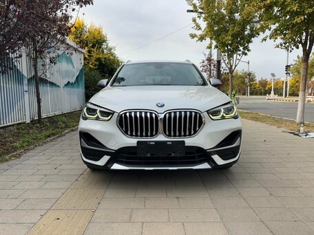 2022 BMW X1 Long 20Li sDrive II (F48) Рестайлинг, белый, 2285000 рублей, вид 2