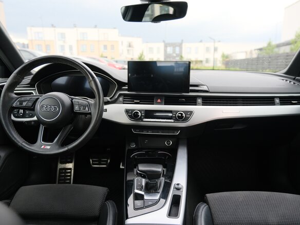 2020 Audi A4 45 TFSI V (B9) Рестайлинг, чёрный, 2900000 рублей - вид 16