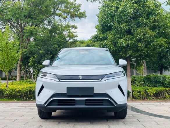 2025 BYD Yuan Up 32 kWh, белый - вид 2