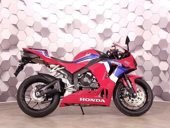 2021 Honda CBR 600RR, красный, 1295000 рублей - вид 2