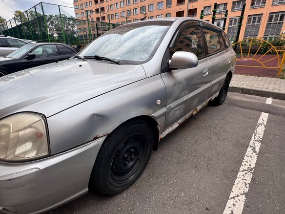 2003 Kia Rio I Рестайлинг, серебристый, 80000 рублей - вид 1