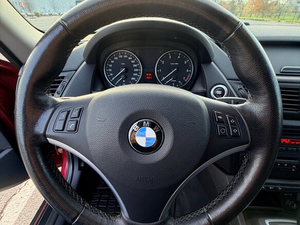 2012 BMW X1 20i I (E84), красный, 1690000 рублей - вид 12