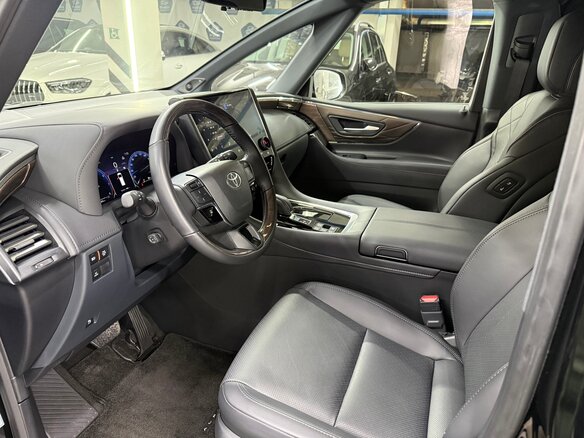 2023 Toyota Alphard IV, чёрный, 13999000 рублей - вид 11