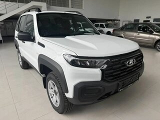 2026 Lada (ВАЗ) Niva Travel I Рестайлинг, белый, 1603000 рублей, вид 2