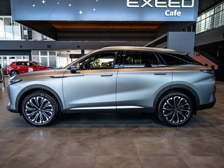 2025 Exeed RX, серый, 5200000 рублей, вид 4