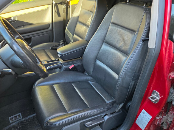 2005 Audi A4 II (B6), пурпурный - вид 14