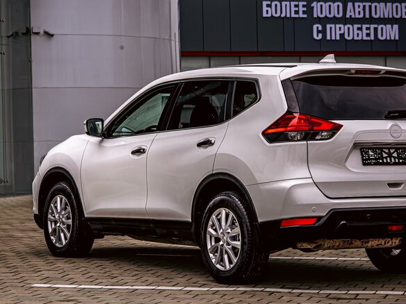 2020 Nissan X-Trail III Рестайлинг, белый, 1935000 рублей - вид 8