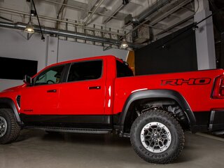 2026 Ram 1500 RHO V Рестайлинг, красный, 12398000 рублей, вид 2