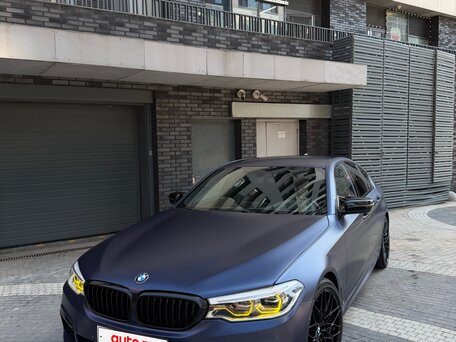 2019 BMW 5 серии 530i xDrive VII (G30/G31/G38), синий, 3470000 рублей, вид 1
