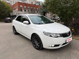 2011 Kia Cerato 6-speed II, белый, 700000 рублей, вид 4