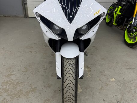 2014 Yamaha YZF-R1, белый, 1180000 рублей, вид 1