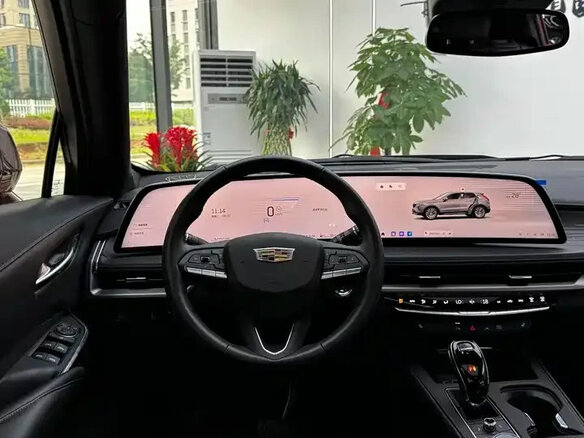 2025 Cadillac XT4 I Рестайлинг, красный - вид 6