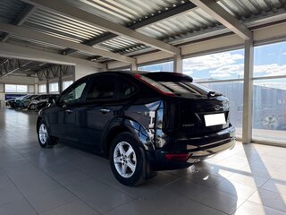2010 Ford Focus II Рестайлинг, чёрный, 529000 рублей, вид 4