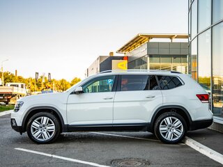 2018 Volkswagen Teramont I, белый, 3348000 рублей, вид 4
