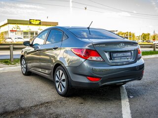 2011 Hyundai Solaris I, серый, 888000 рублей, вид 5