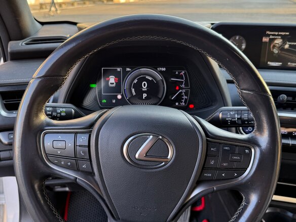 2020 Lexus UX 250h I, белый, 3280000 рублей - вид 9