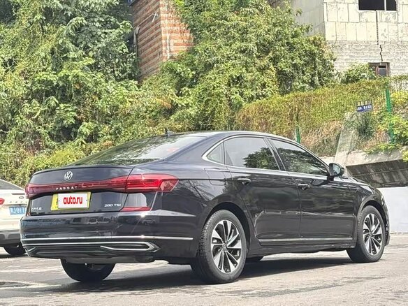 2022 Volkswagen Passat B8 Рестайлинг, чёрный - вид 3