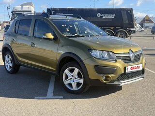 2017 Renault Sandero Stepway II, зелёный, 900000 рублей, вид 2