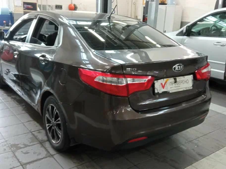 2014 Kia Rio 6-speed III, коричневый, 480000 рублей, вид 4