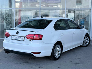 2013 Volkswagen Jetta VI, белый, 1050000 рублей, вид 2