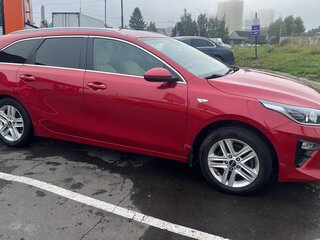 2019 Kia Ceed III, красный, 1640000 рублей, вид 5