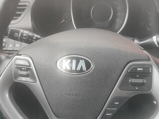 2017 Kia Rio III Рестайлинг, чёрный, 950000 рублей, вид 1
