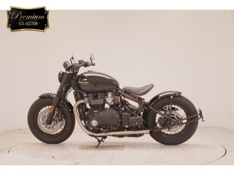 2024 Triumph Bonneville Bobber, чёрный, 1600000 рублей, вид 2