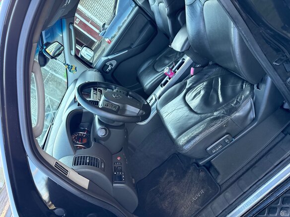2005 Nissan Pathfinder III, чёрный - вид 17