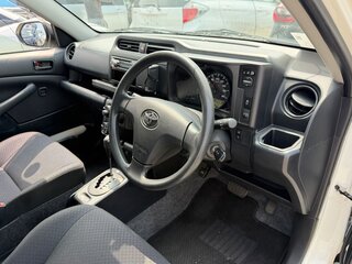 2022 Toyota Probox I Рестайлинг, белый, 710999 рублей, вид 5