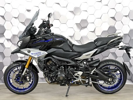 2019 Yamaha MT-09 Tracer (FJ-09), чёрный, 1099000 рублей, вид 4