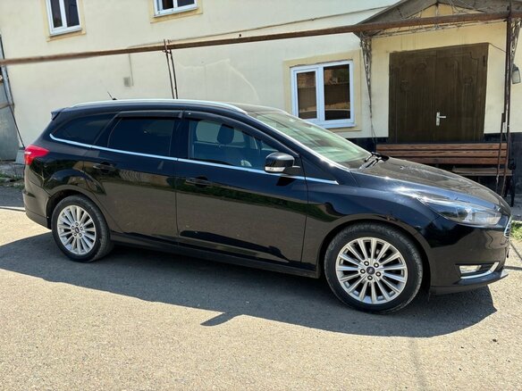 2018 Ford Focus III Рестайлинг, чёрный, 1250000 рублей - вид 1