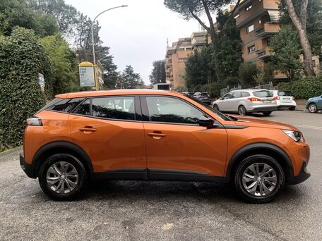 2023 Peugeot 2008 II, коричневый, 2205000 рублей, вид 3