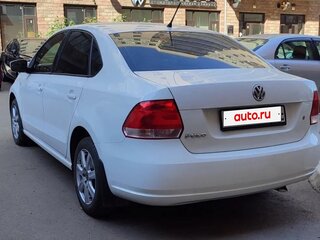 2013 Volkswagen Polo V, белый, 980000 рублей, вид 2