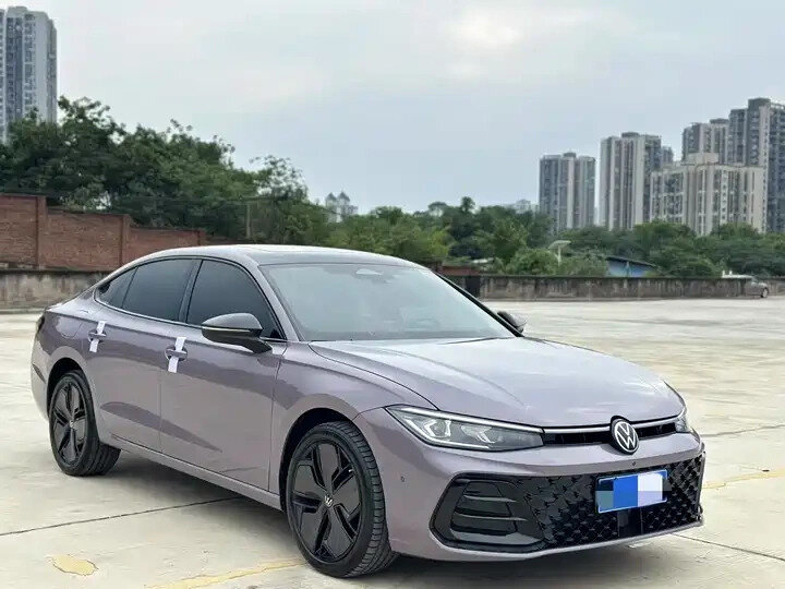 Открыть фотографии: Volkswagen Passat B9