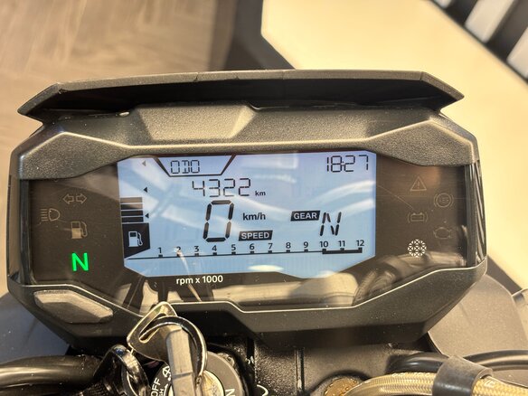 2021 BMW G 310 R, чёрный, 430000 рублей - вид 6