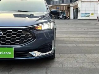 2022 Ford Escort VI Рестайлинг 2, синий, 1146004 рублей, вид 3