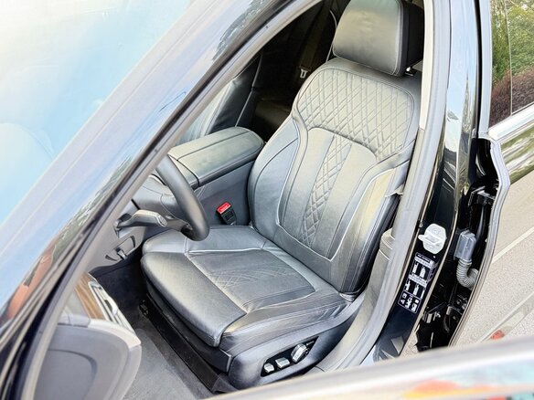 2020 BMW 7 серии 750d xDrive VI (G11/G12) Рестайлинг, чёрный, 7500000 рублей - вид 19
