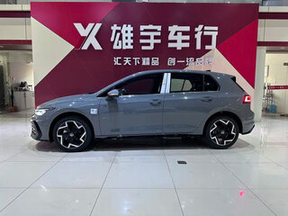 2025 Volkswagen Golf VIII Рестайлинг, серый, 2166000 рублей, вид 3