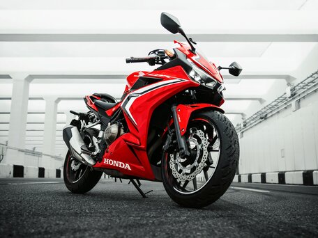 2021 Honda CBR 400R, красный, 630000 рублей, вид 1