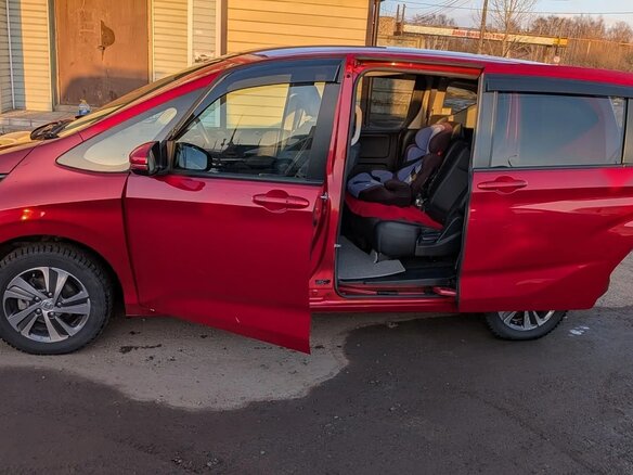 2020 Honda Freed II Рестайлинг, красный, 1500000 рублей - вид 8