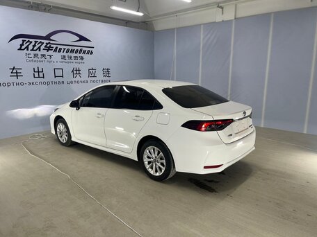 2022 Toyota Corolla XII (E210), белый, 1320000 рублей, вид 3
