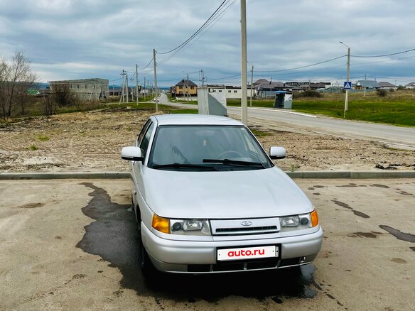2005 Lada (ВАЗ) 2110, серебристый, 200000 рублей