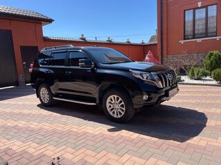 2016 Toyota Land Cruiser Prado 150 Series Рестайлинг 1, чёрный, 4700000 рублей, вид 2