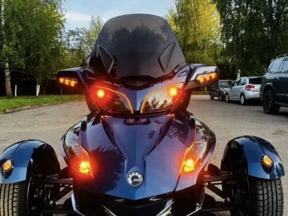 2010 BRP Can-Am Spyder, синий, 1000000 рублей - вид 2