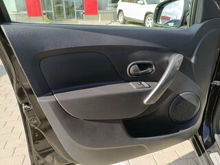 2017 Renault Sandero Stepway II, чёрный, 1036000 рублей, вид 5